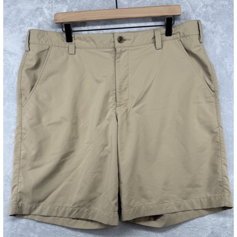 Southern Tide Club Tech Golf Shorts Beige 9.5" Men's‎ Size 38